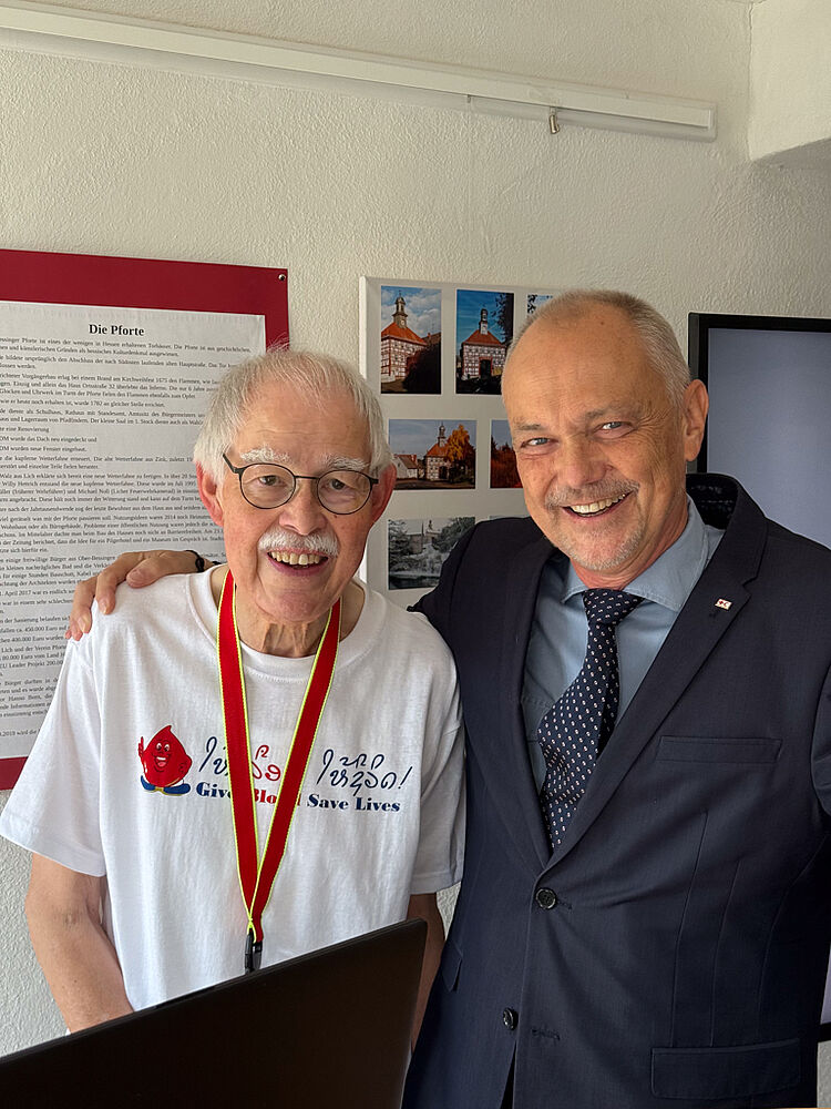 Museumsinitiator Dietrich Holle mit Dr. Volkmar Schön Museumsinitiator Dietrich Holle mit Dr. Volkmar Schön