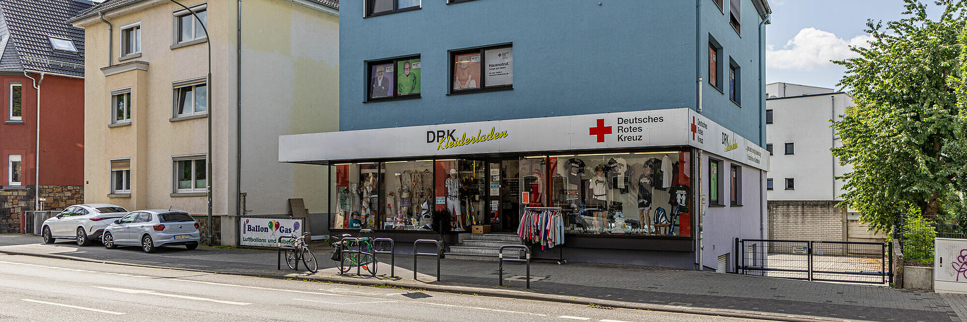 DRK Kleiderladen Gießen Außenansicht – Secondhand-Mode in der Rodheimer Straße DRK Kleiderladen Gießen Außenansicht – Secondhand-Mode in der Rodheimer Straße