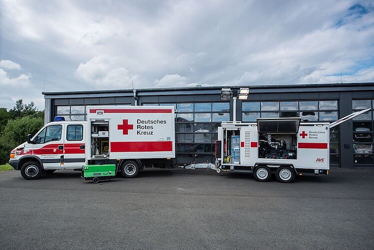 Schnelleinsatzgruppe Mittelhessen – DRK Fahrzeuge für Großschadenslagen Fahrzeuge und Technik der DRK-Schnelleinsatzgruppe bereit für den Einsatz