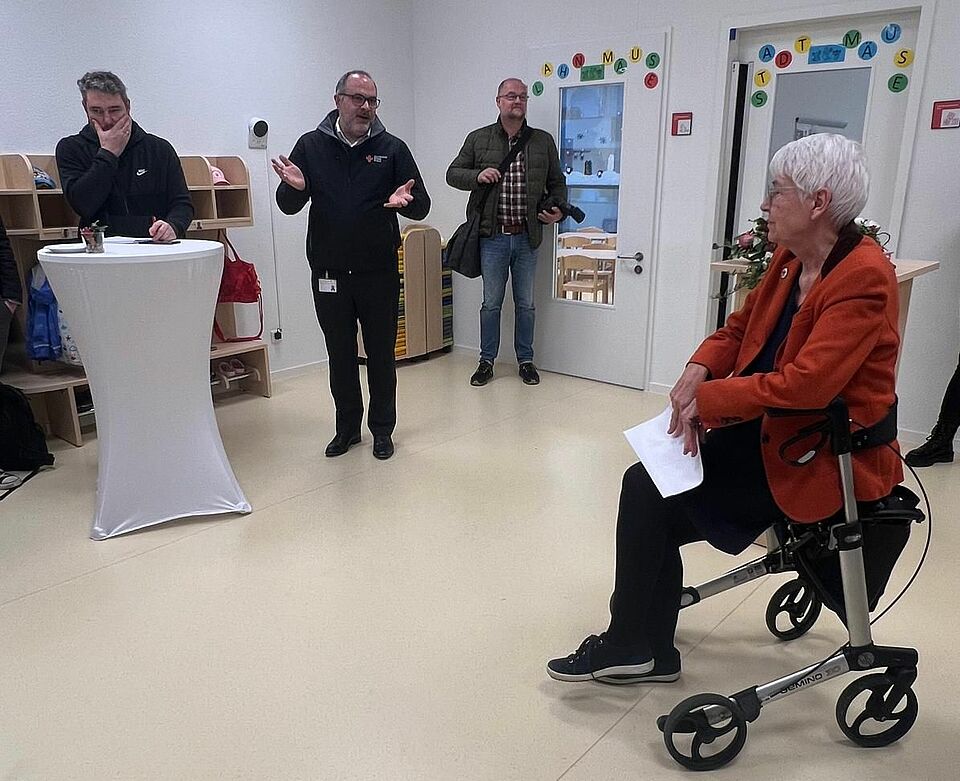 Eröffnung der DRK-Kita Henrys kleine Stadtmäuse in Gießen Feierliche Eröffnung der DRK-Kita Henrys kleine Stadtmäuse im Einkaufszentrum neustädter Gießen